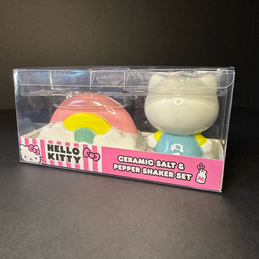 Hello Kitty Ceramic Salt & Pepper Shaker Set - Picture 2 of 8